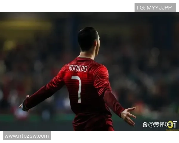 卷发足球明星的魅力与技术碰撞 解析他们在绿茵场上的辉煌表现与独特风采