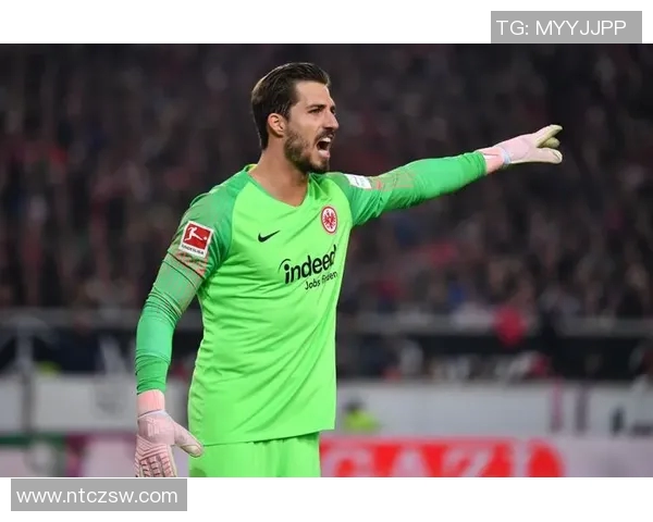 德国足球门神特拉普个人简介及其辉煌职业生涯回顾